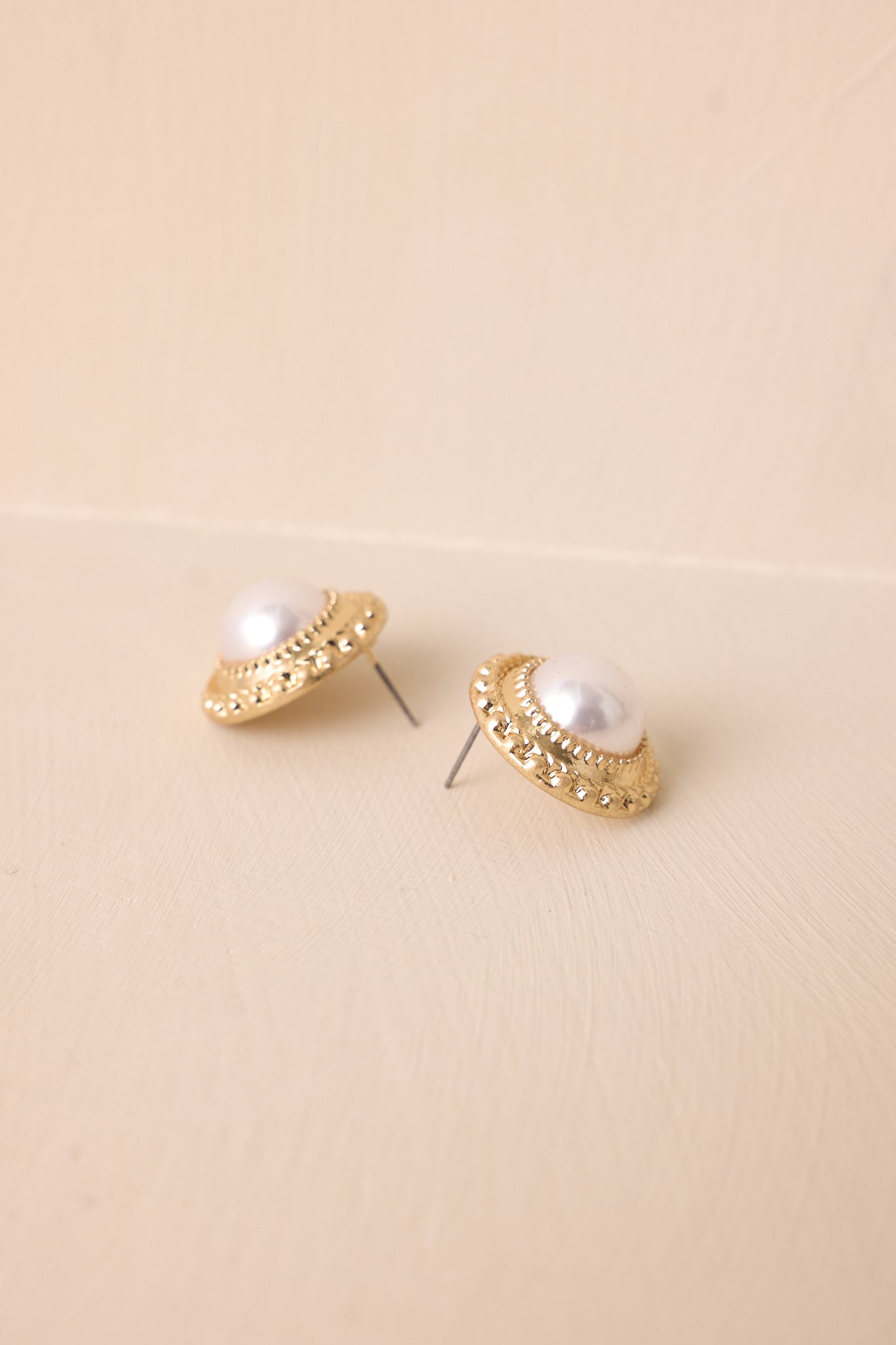 Terrace Talks Gold & Ivory Pearl Textured Earrings