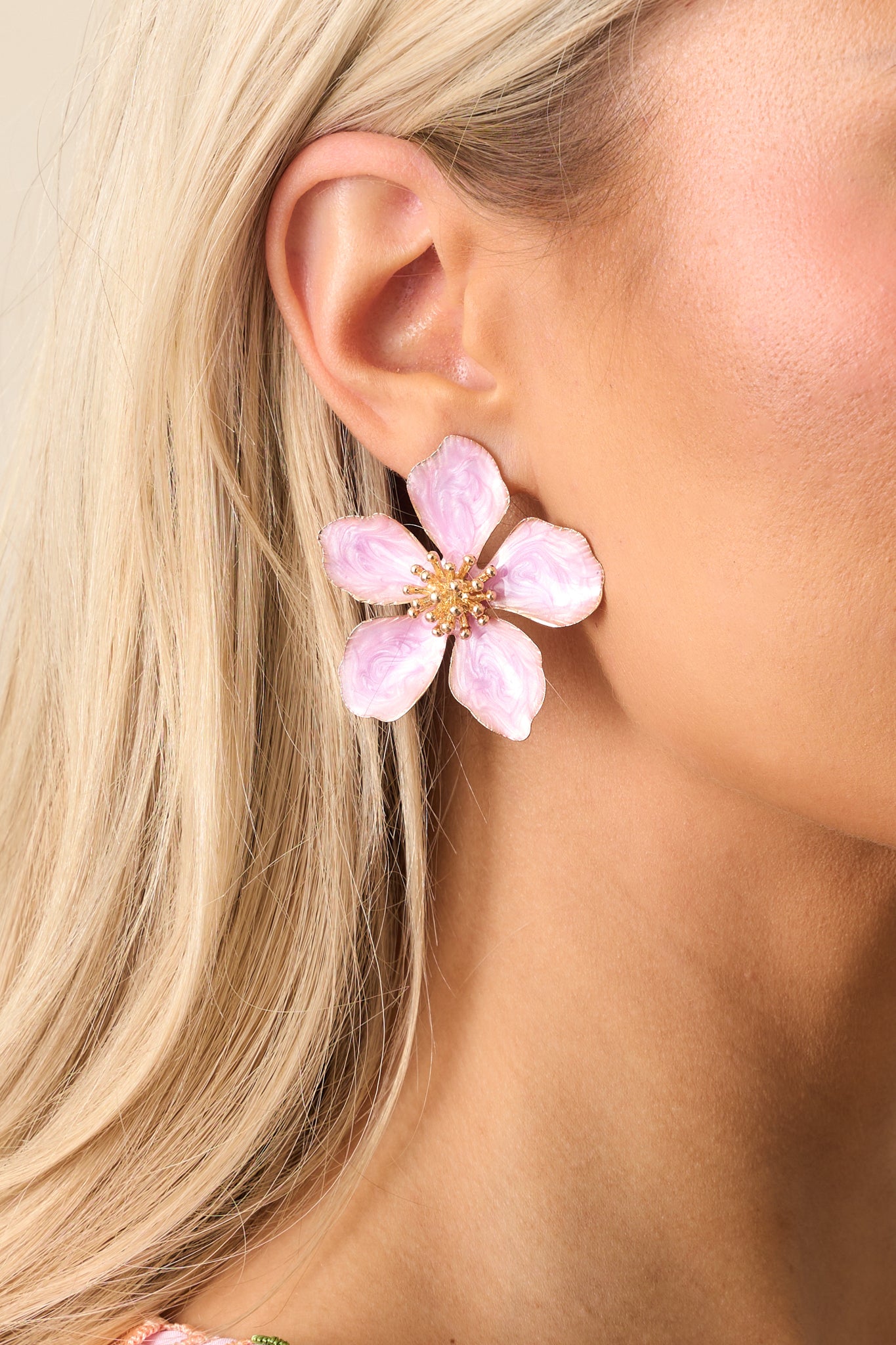 Rooftop Garden Lavender Pearlescent Flower Earrings