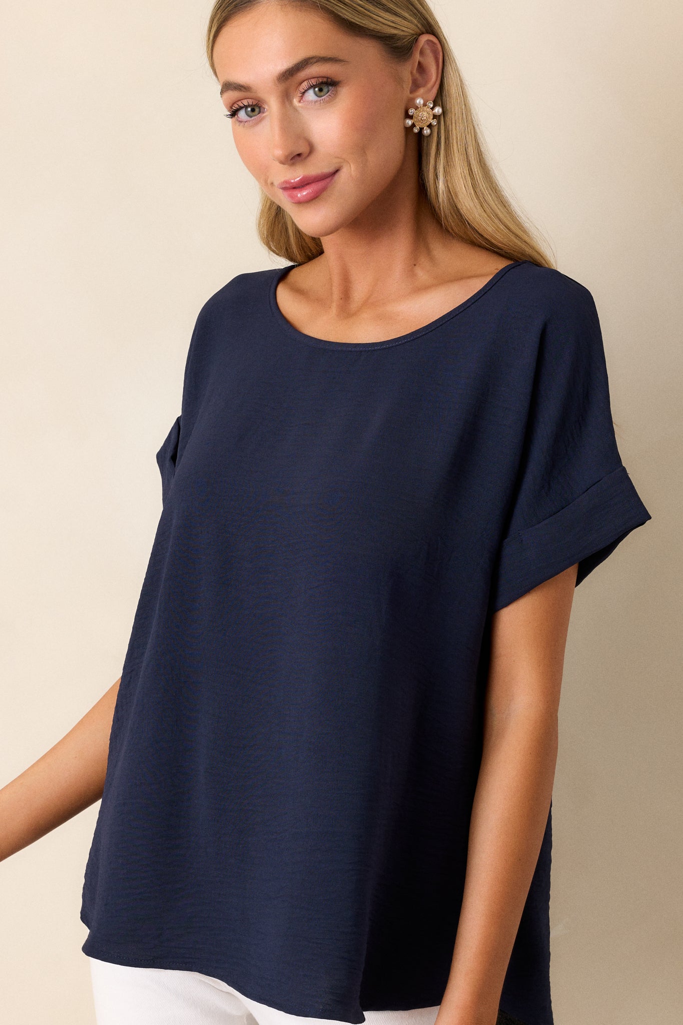 Cuffed short good sleeve t-shirt