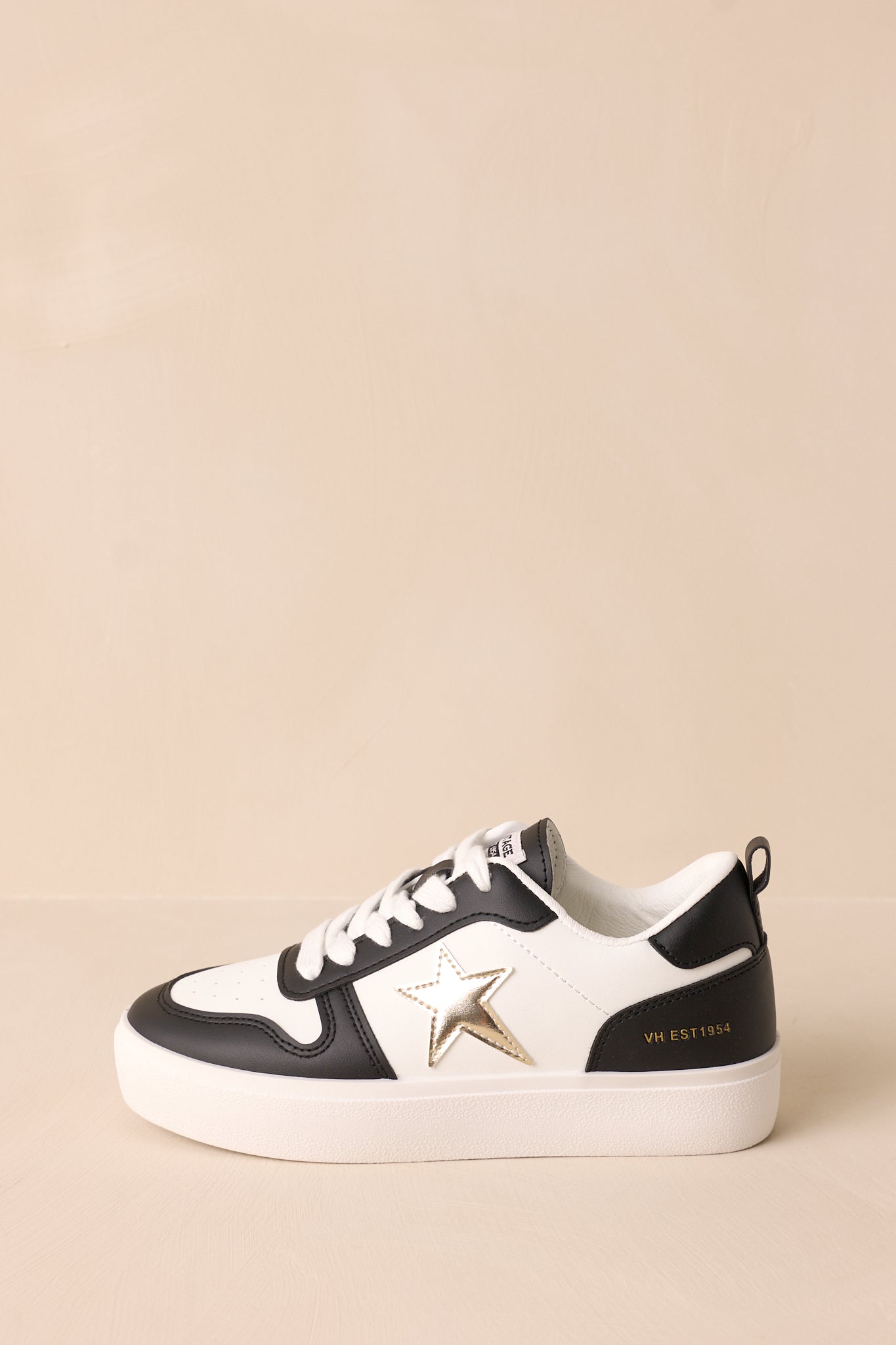 Vintage Havana Black & White outlet Sneakers