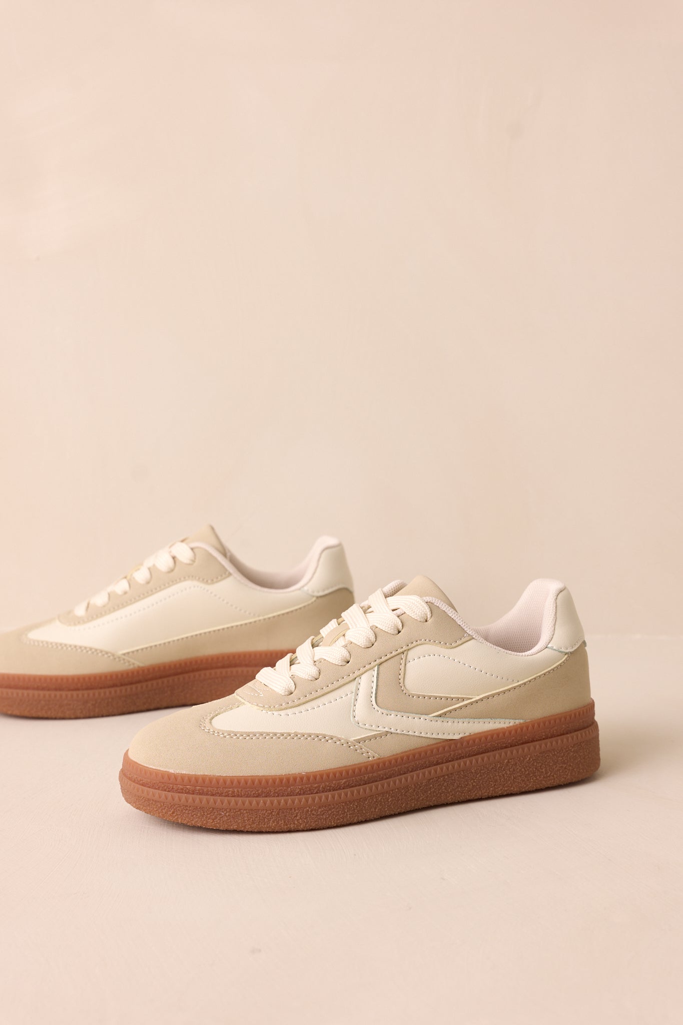 Catching Moments White & Beige Sneaker