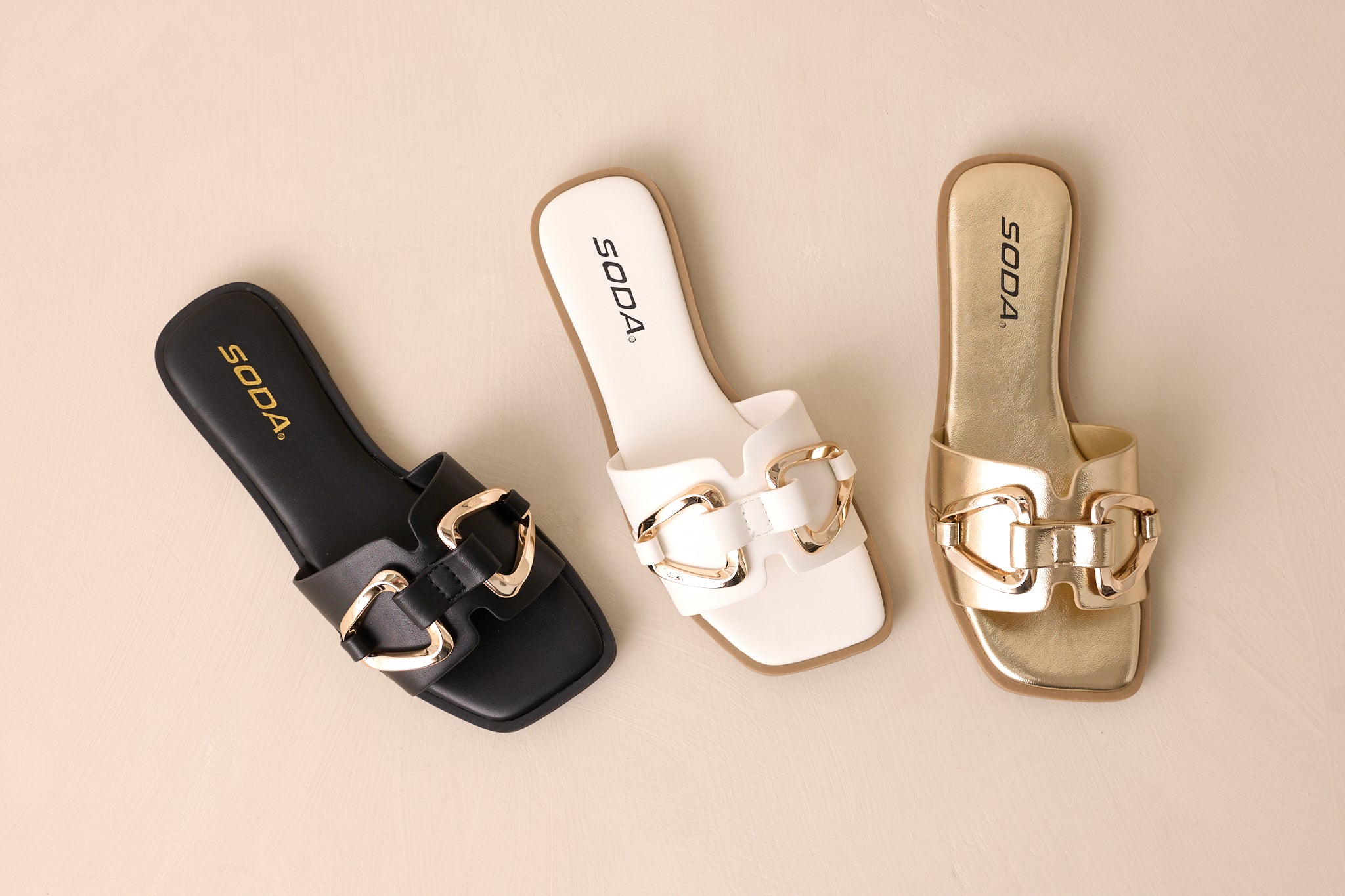 Stepping Stones White & Gold Sandals