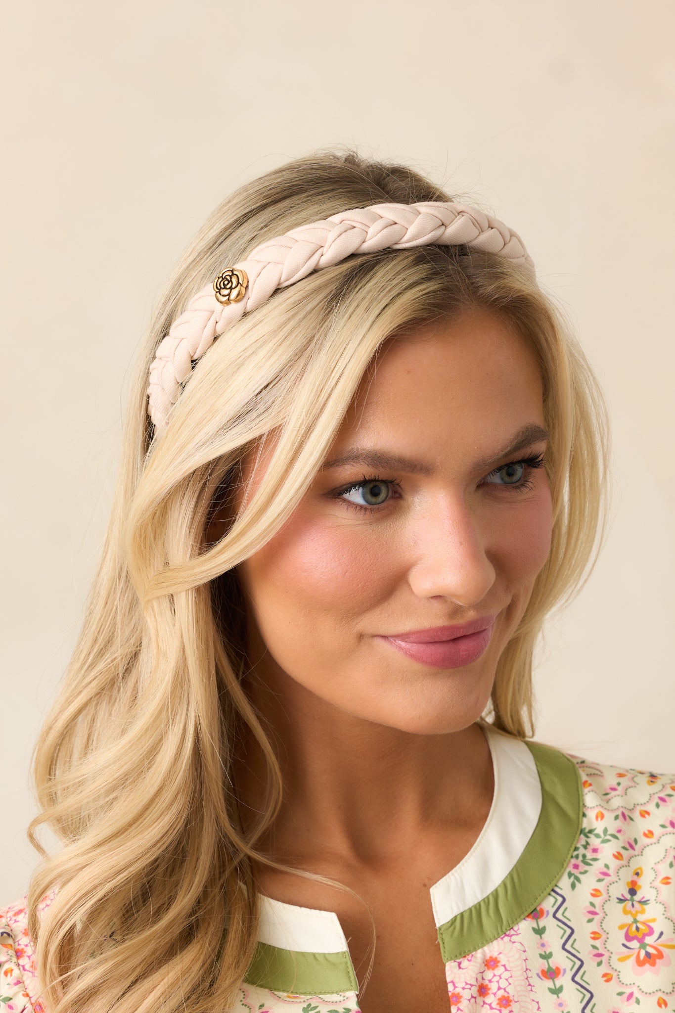 Glowing Rays Beige Braided Headband