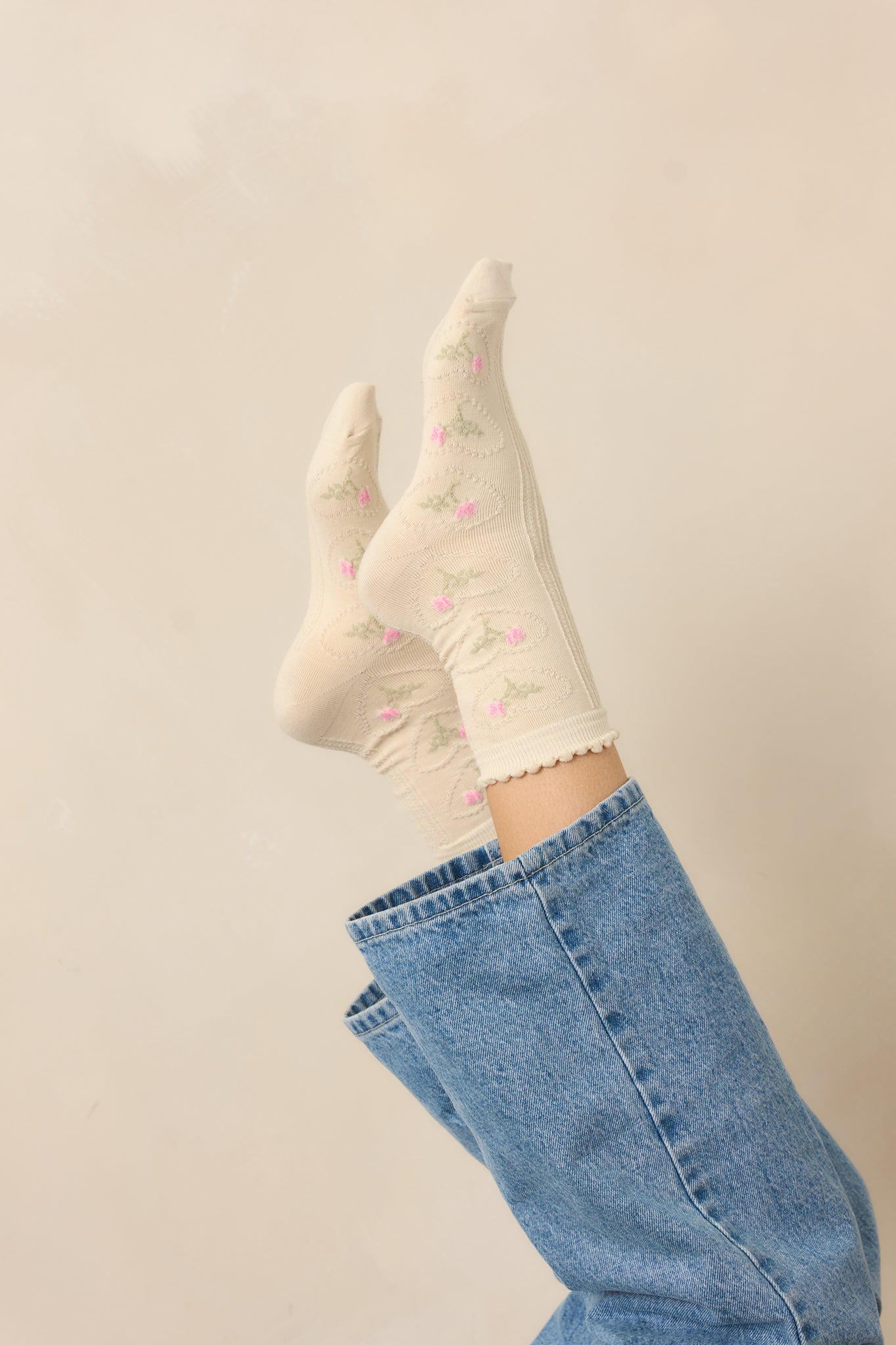 Heartwoven Garland Beige Floral Crew Socks