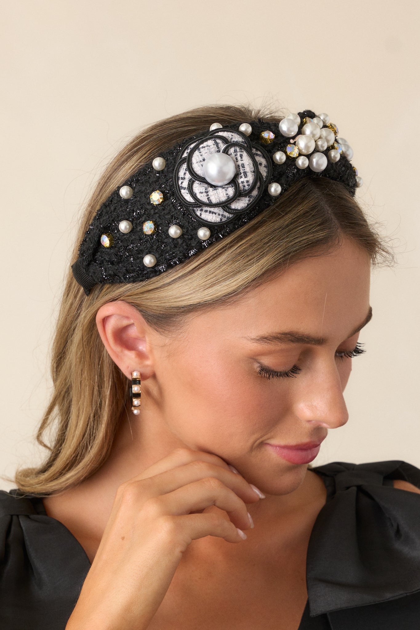 Beauty In Everyday Black Tweed Headband