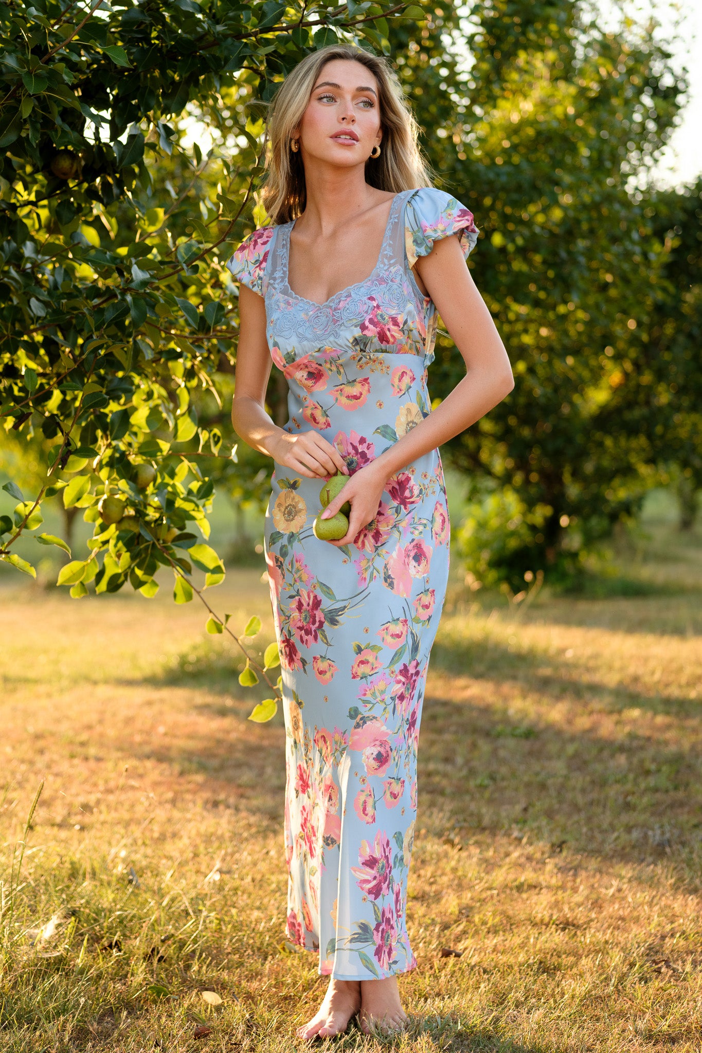 Women s No One Better Sky Blue Floral Maxi Dress Size M Red Dress