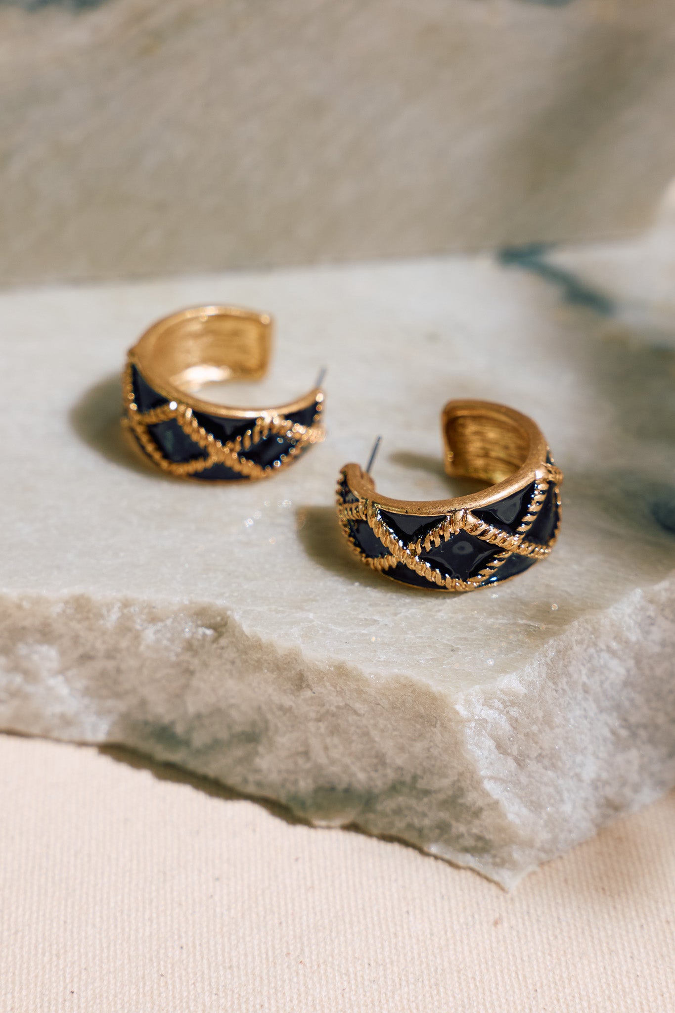 Black and gold hoops deals