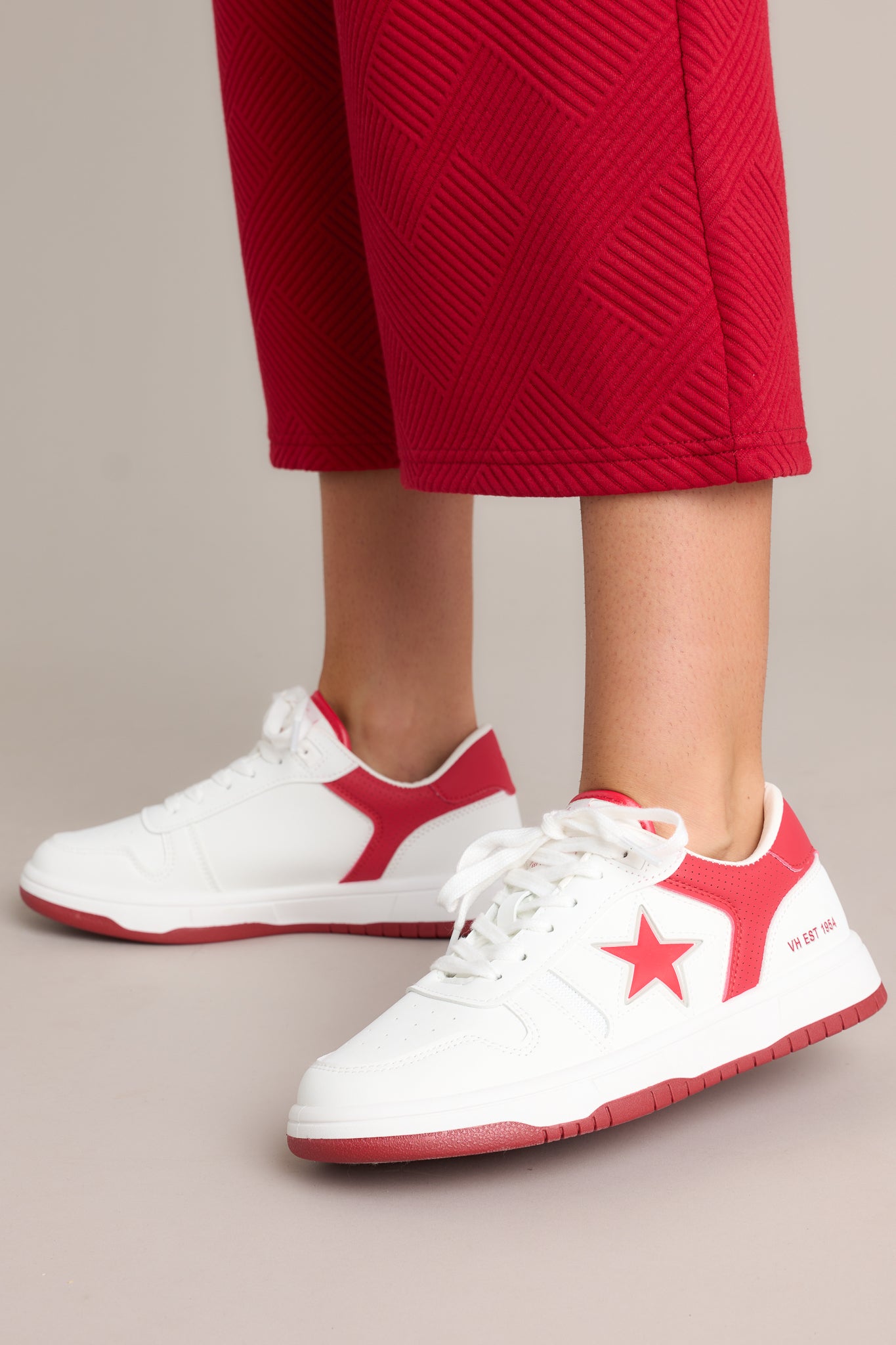 The Ultimate Guide to White and Red Tennis Shoes