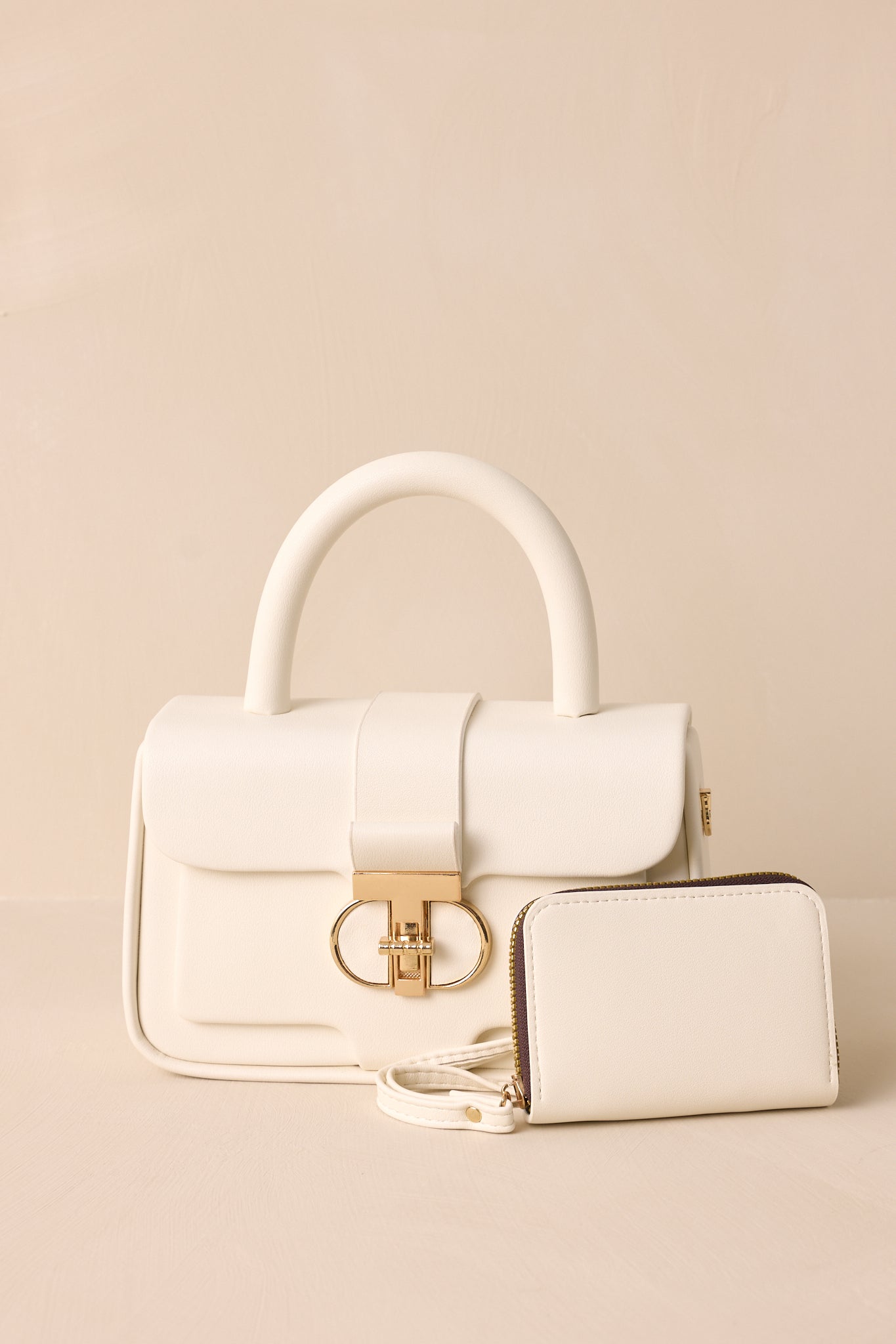 Regal Repose White Handbag