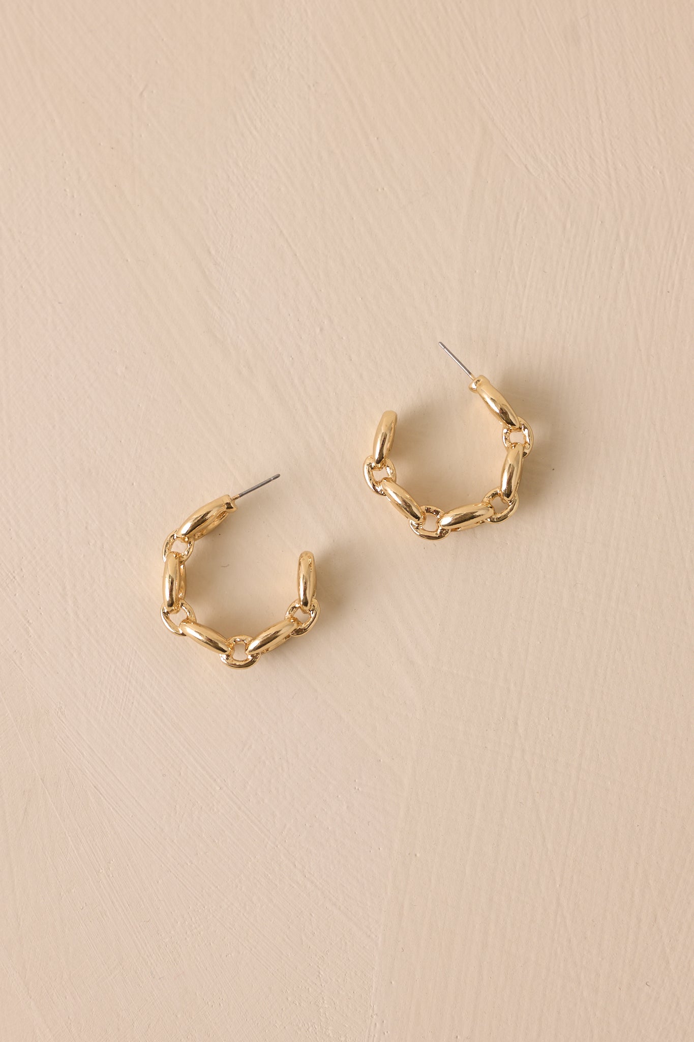 Walk Around Town Gold Chain Hoop Earrings