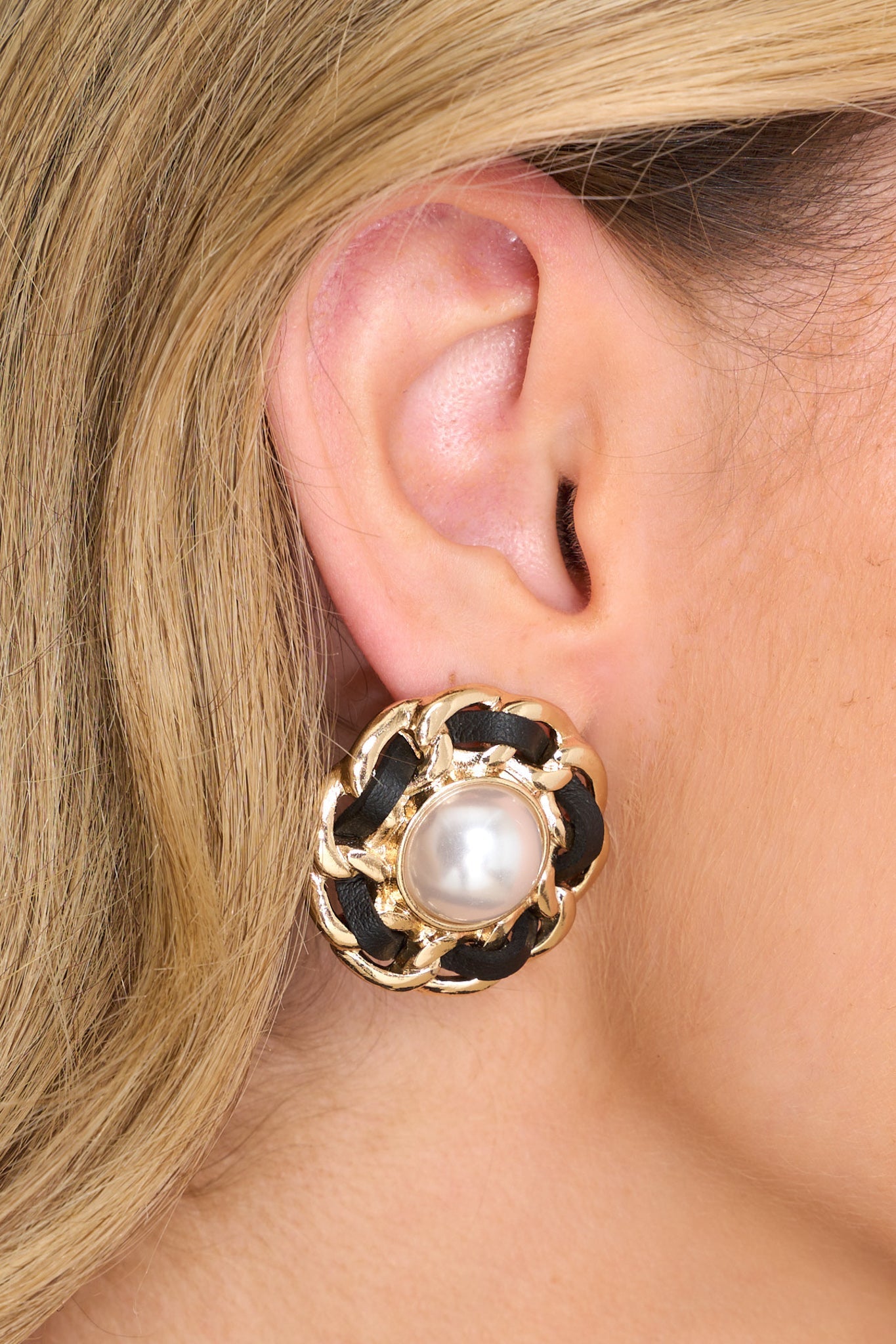 Daydreams To Reality Pearl Earrings